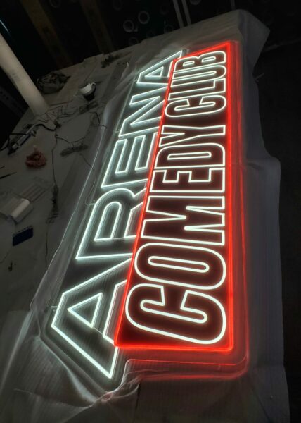 Arena Comedy Club / Enseigne Lumineuse