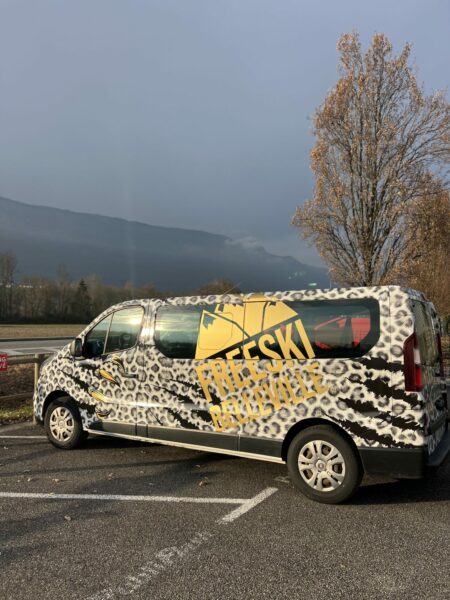 Free Ski Club Val Thorens / Total Covering