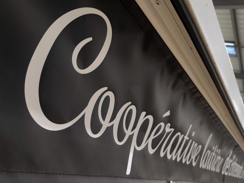 Peinture vynilique sur bâche