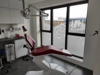 Dr Antonin Bats / vitres cabinet