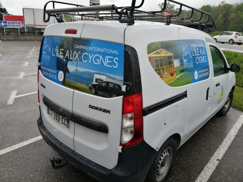 L’ île aux Cygnes / Dacia Dokker