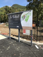 Effet Boomerang, Le Fontanil / Signalétique extérieure