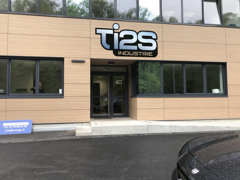 TI2S / Enseigne