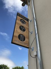 L’ Eclosion / caisson drapeau