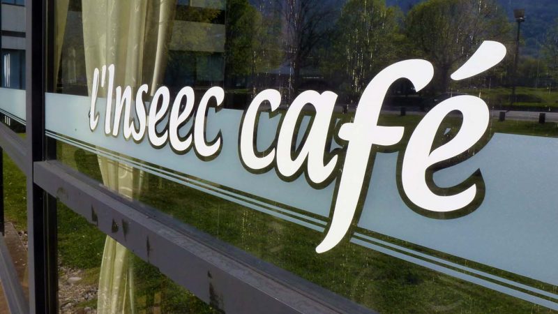 L’ INSEEC Café / Vitrine